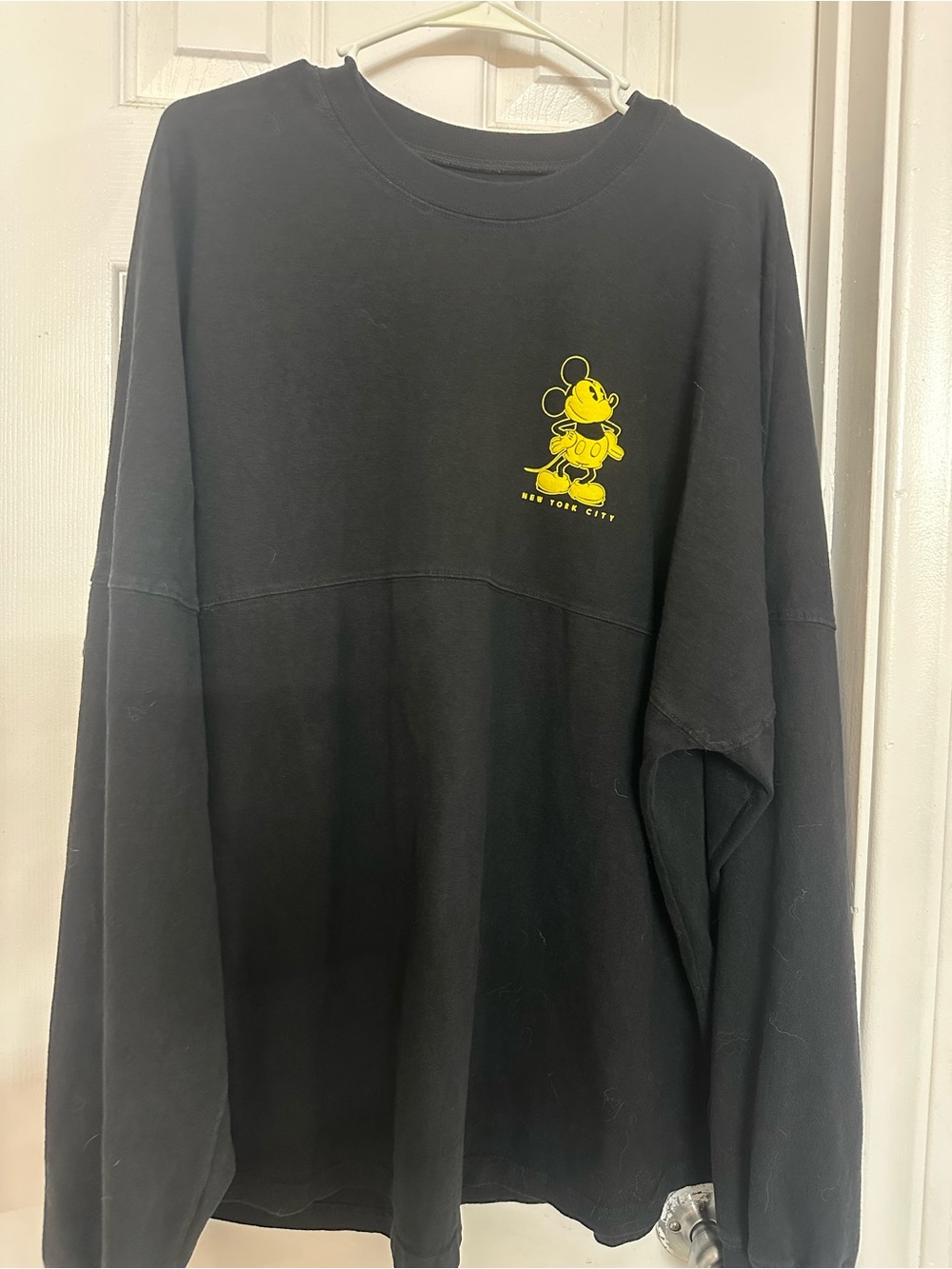 Disney Spirit Jersey New York City Size XXL Mickey Mouse Black Long Sleeve